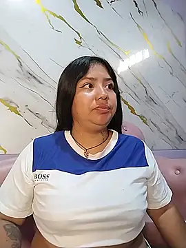 Amber_Herrera live cam on StripChat