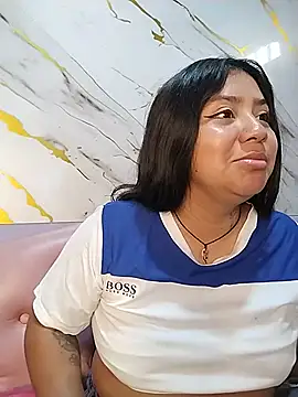 Amber_Herrera live cam on StripChat