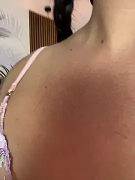 Sweet_vicky_hot live cam on StripChat