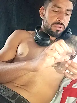 Alexsexygamer live cam on StripChat
