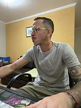 MeladoDiMel live cam on StripChat