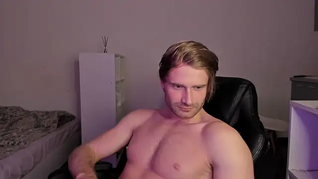 Paul_Rolex live cam on StripChat