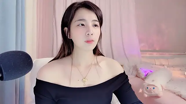 amy-6668 live cam on StripChat
