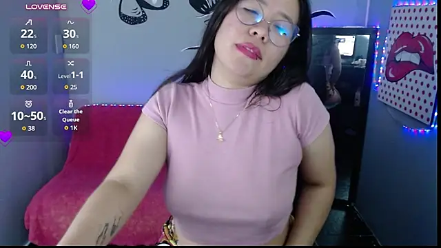 BabyAkemi live cam on StripChat
