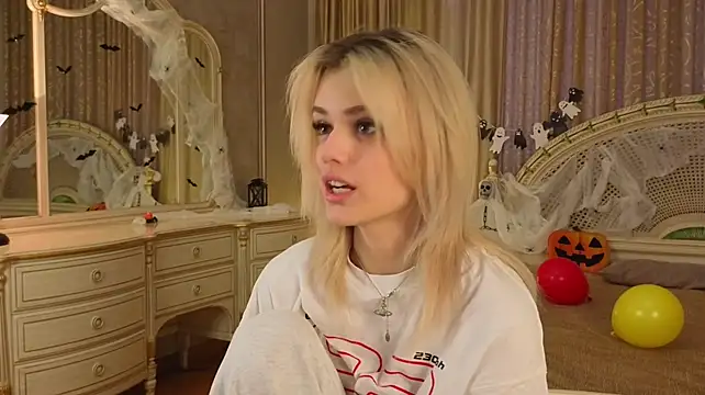 mercedeztimbs's live room