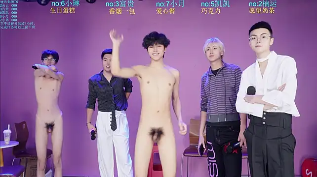 junlangshaonian live cam on StripChat
