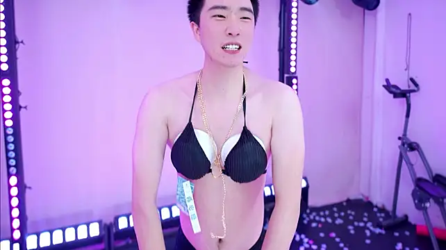 luckybaby-001 (Ask my age) - 性感换装舞~