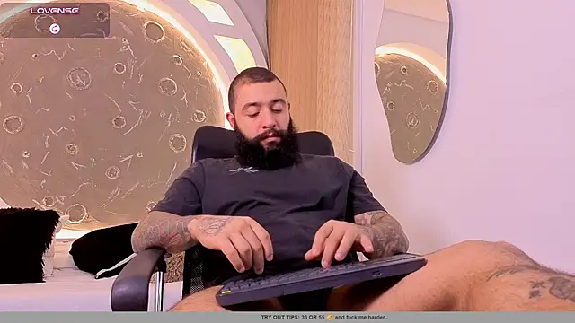 Mister_venom1 on Stripchat