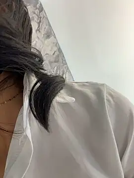 elena_velez