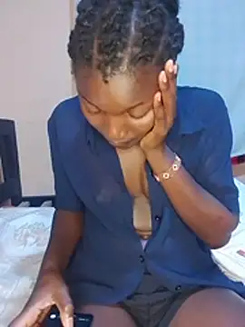 Pinky_Night live cam on StripChat