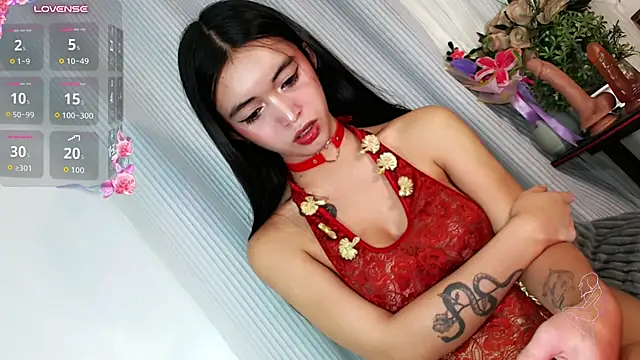 Model: mia_holly18