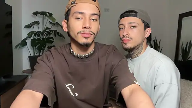 Noah_and_Steven live cam