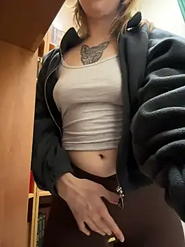 Sunny___Bunny webcam