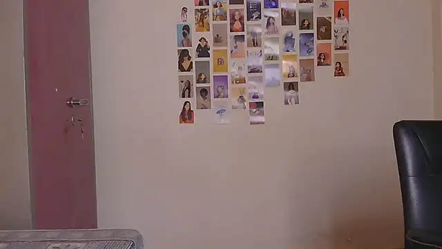 barbie_girl4 (F young) - boobs show