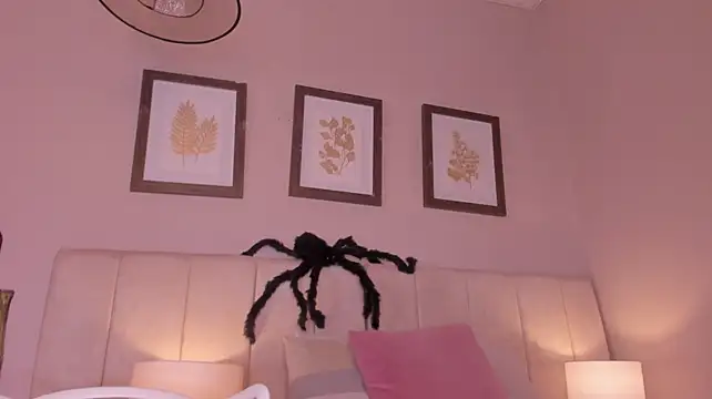 zoe_sky_