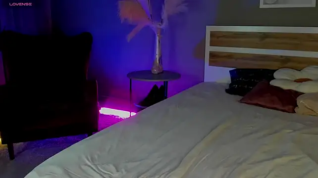 Valerie_Foxy