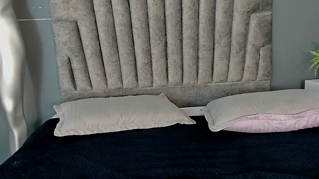 charlie___musk (M twink) - Let´s cum together!