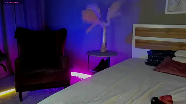 Valerie_Foxy