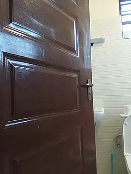 Suckmysweetboobs webcam