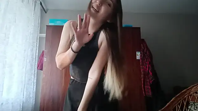WynonaFarhat live cam on StripChat