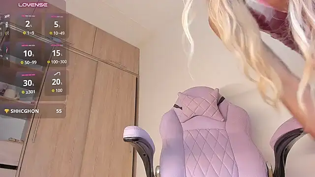 Mara_royal live cam