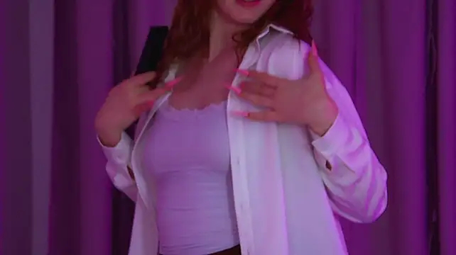 AgataFoxley live cam on StripChat