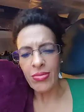 RebeccaNoble live cam on StripChat
