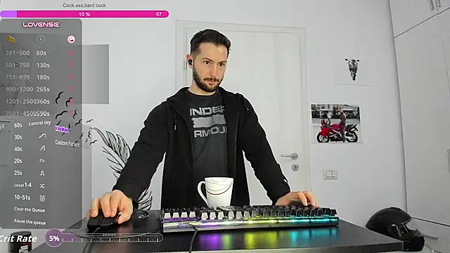 ZackFraser live cam on StripChat