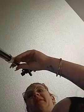 nakedgarbageperson