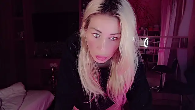 AnnieGOld_ live cam on StripChat