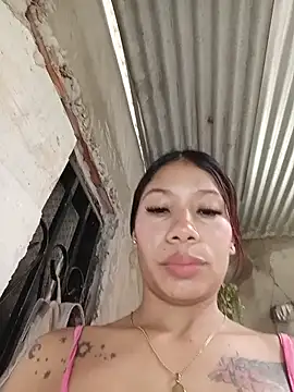 Rous-squir Live Webcam on Stripchat