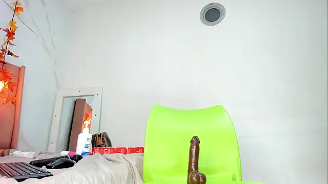 Belle_Brunette live cam on StripChat