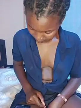 Pinky_Night live cam on StripChat