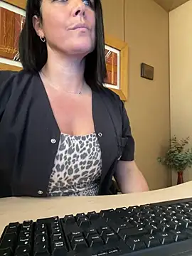 Milf_Mayra