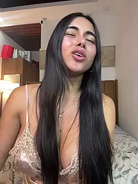 bombshell_rebbecca (T young) - PUBLIC CUMSHOW