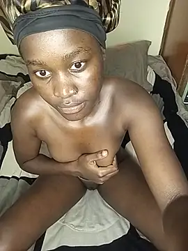 Chocobabe18 live cam on StripChat