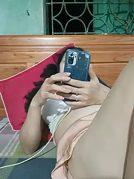 Nuna_689 live cam on StripChat