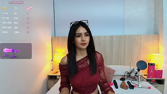 kira_dubois live cam on StripChat