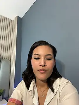 elena_velez