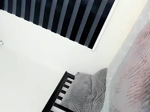 Lulua_ko live webcam