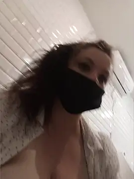sassy_pants (F young) - topless in public