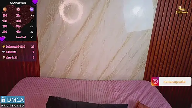 nena_cupcake_ live cam on StripChat