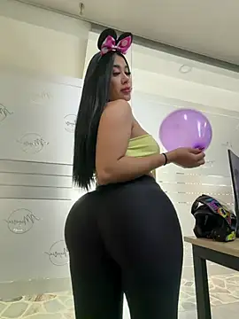 kiim_taaylor (F young) - SHOW YOUR TITS IN THE OFFICE