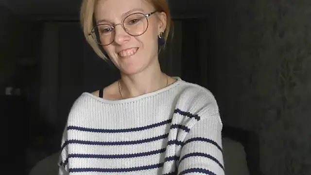 AdelleLovee_