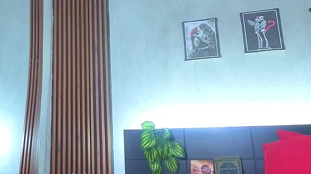 hanny_rousse live cam preview