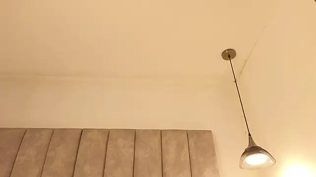 モデル: Nioki_