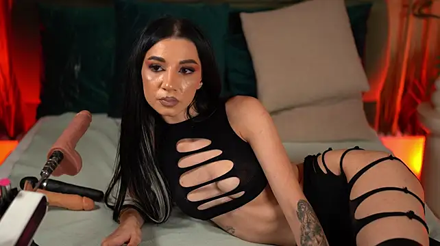 ErinEvans live cam on StripChat