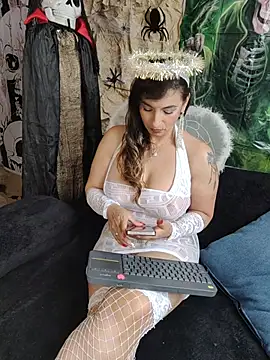 marilyn_love6969 (F milf) - Heat up this angel.