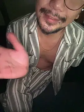 kokutenchan live cam on StripChat