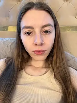 Lolya_ live cam on StripChat